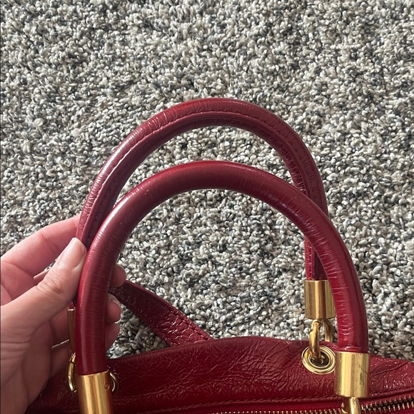 Marc Jacobs Deep Red Shoulder Bag with Gold Accents - Picture 3 of 5